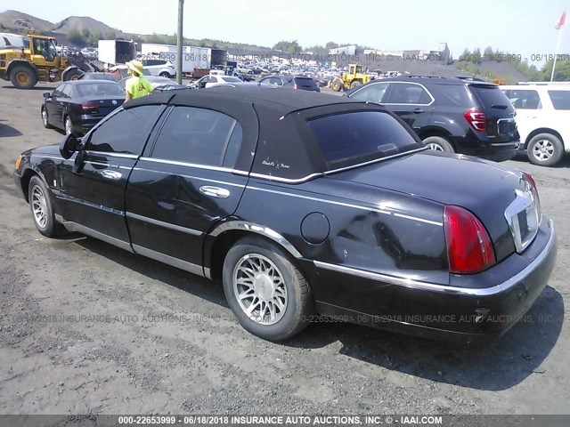 1LNHM82W01Y694078 - 2001 LINCOLN TOWN CAR SIGNATURE BLACK photo 3