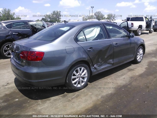 3VWD07AJXEM275801 - 2014 VOLKSWAGEN JETTA SE GRAY photo 4