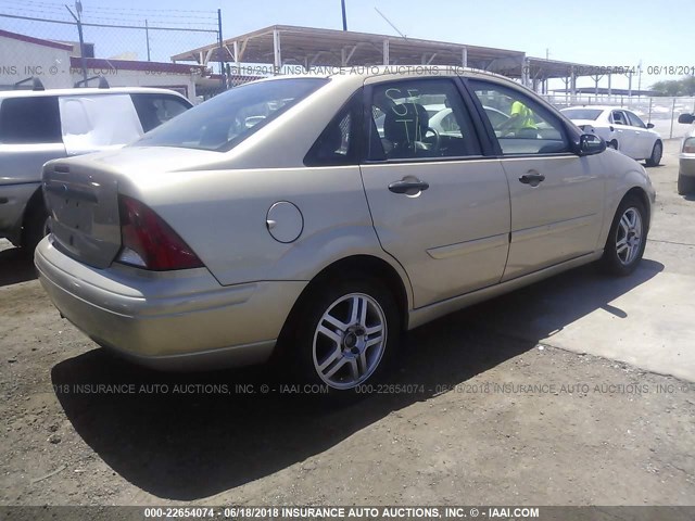 1FAFP34P61W226725 - 2001 FORD FOCUS SE/SE COMFORT GOLD photo 4