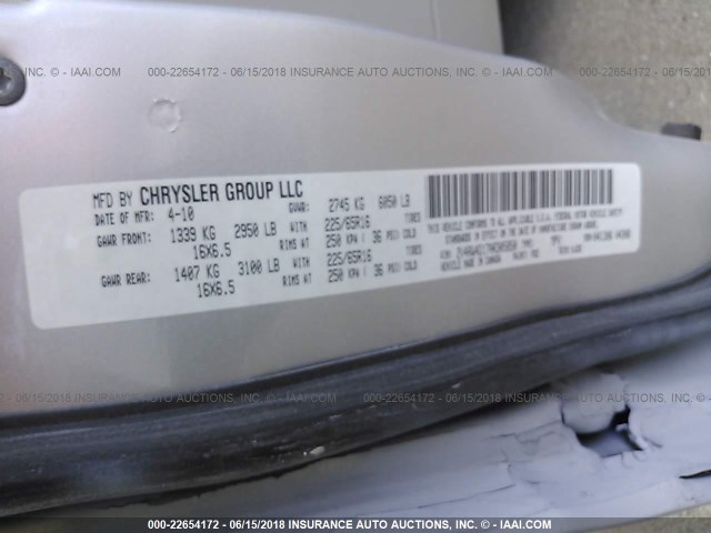 2V4RW4D17AR305850 - 2010 VOLKSWAGEN ROUTAN S ვერცხლისფერი ფოტო 9
