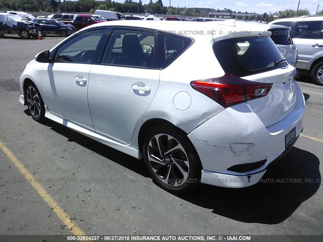 JTNKARJE1GJ504190 - 2016 TOYOTA SCION IM WHITE photo 3