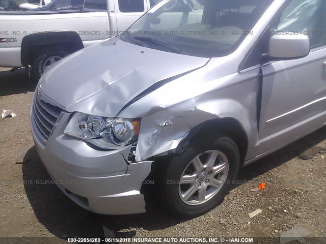 2A8HR54P38R609929 - 2008 CHRYSLER TOWN & COUNTRY TOURING SILVER photo 6