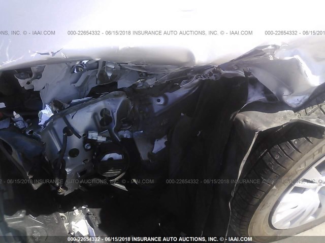 4T1BD1FK2DU075532 - 2013 TOYOTA CAMRY HYBRID/LE/XLE ვერცხლისფერი ფოტო 6