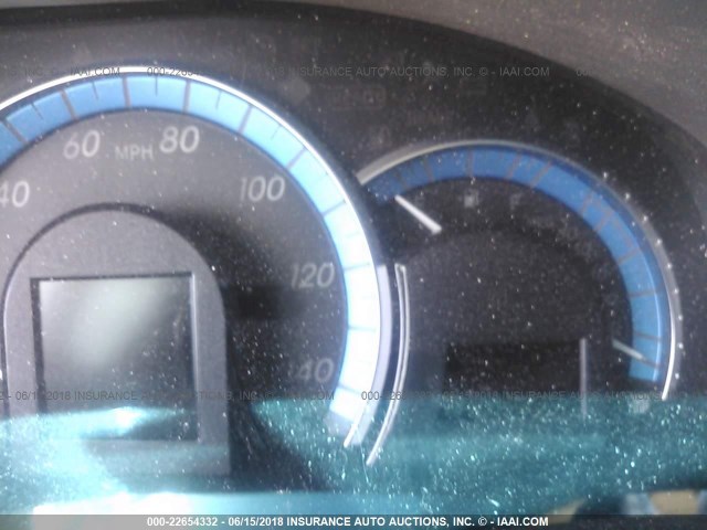 4T1BD1FK2DU075532 - 2013 TOYOTA CAMRY HYBRID/LE/XLE ვერცხლისფერი ფოტო 7