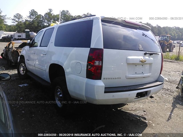 3GNGK26K17G273555 - 2007 CHEVROLET SUBURBAN K2500 WHITE photo 3