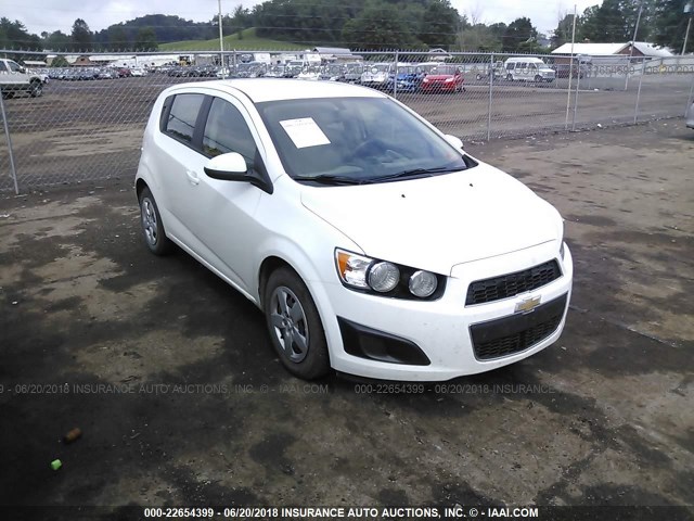 1G1JA6SH2F4170765 - 2015 CHEVROLET SONIC LS 白色 照片 1