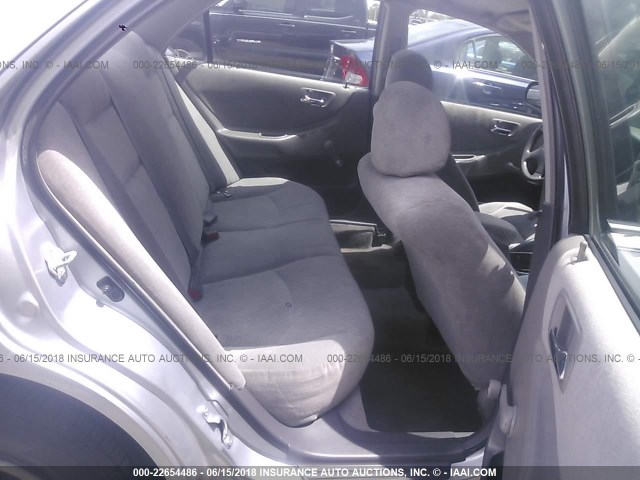 1HGCF86611A031048 - 2001 HONDA ACCORD VALUE SILVER photo 8