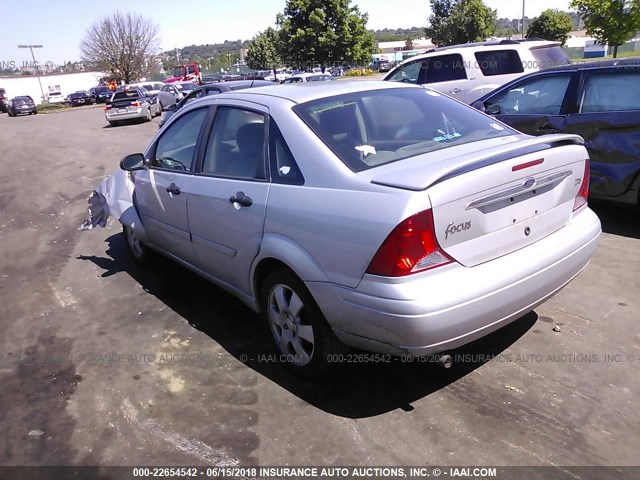 1FAFP38372W291611 - 2002 FORD FOCUS ZTS SILVER photo 3