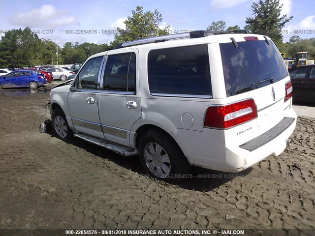 5LMFU27558LJ06037 - 2008 LINCOLN NAVIGATOR WHITE photo 3