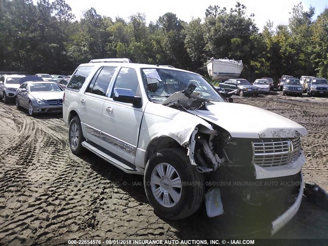 5LMFU27558LJ06037 - 2008 LINCOLN NAVIGATOR WHITE photo 6