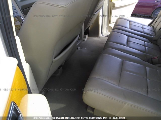 5LMFU27558LJ06037 - 2008 LINCOLN NAVIGATOR WHITE photo 8