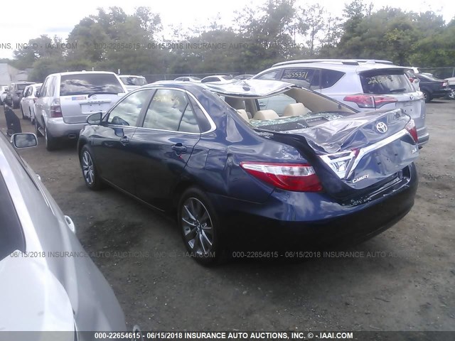 4T1BF1FK3HU649426 - 2017 TOYOTA CAMRY LE/XLE/SE/XSE Dark Blue photo 3
