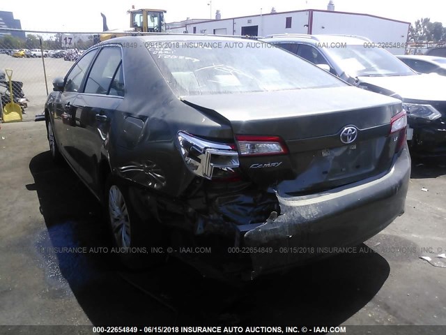 4T4BF1FK2DR333631 - 2013 TOYOTA CAMRY L/SE/LE/XLE GRAY photo 3