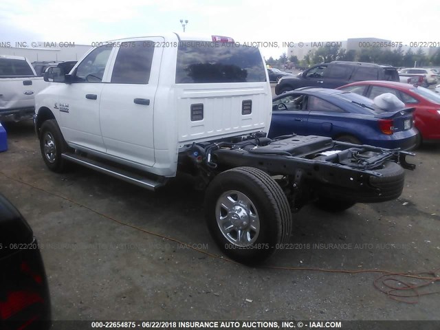 3C6UR5CL8HG667472 - 2017 RAM 2500 ST WHITE photo 3