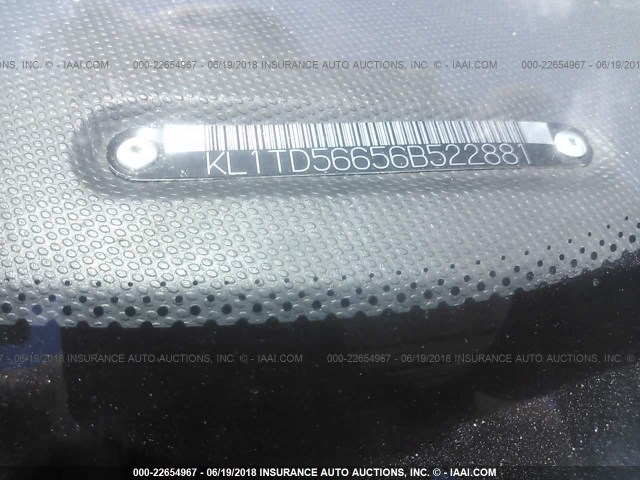 KL1TD56656B522881 - 2006 CHEVROLET AVEO LS BLUE photo 9