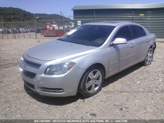 1G1ZD5E09AF325609 - 2010 CHEVROLET MALIBU 2LT SILVER photo 2