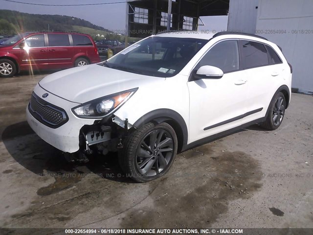 KNDCC3LC8H5064765 - 2017 KIA NIRO EX WHITE photo 2