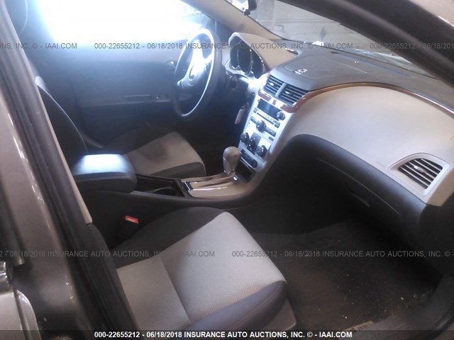 1G1ZC5E14BF177799 - 2011 CHEVROLET MALIBU 1LT 灰色 照片 5