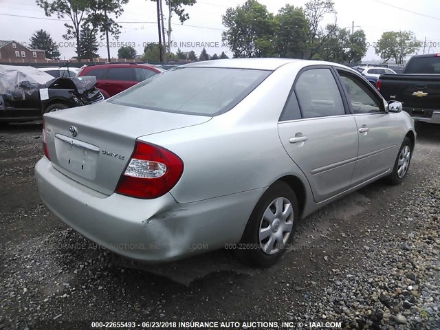 JTDBE32K830235258 - 2003 TOYOTA CAMRY LE/XLE SILVER photo 4
