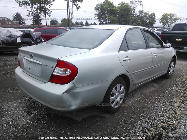 JTDBE32K830235258 - 2003 TOYOTA CAMRY LE/XLE 银色 照片 4