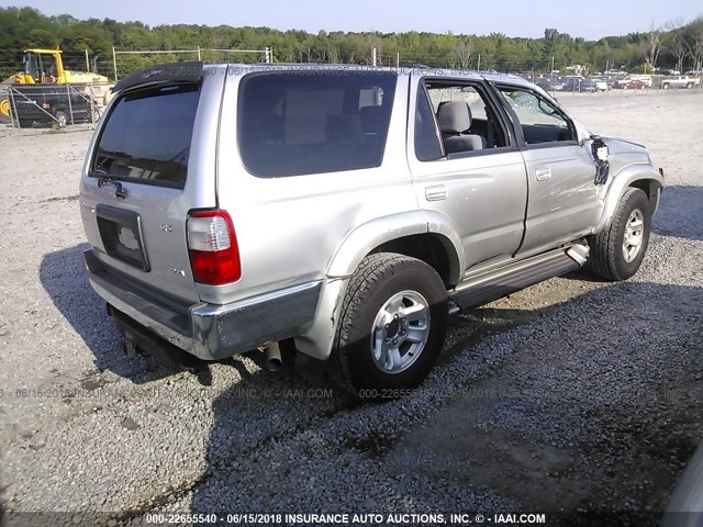 JT3GN86R9Y0173228 - 2000 TOYOTA 4RUNNER SR5 SILVER photo 4