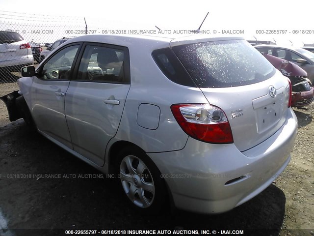 2T1KU40E19C087085 - 2009 TOYOTA COROLLA MATRIX  SILVER photo 3