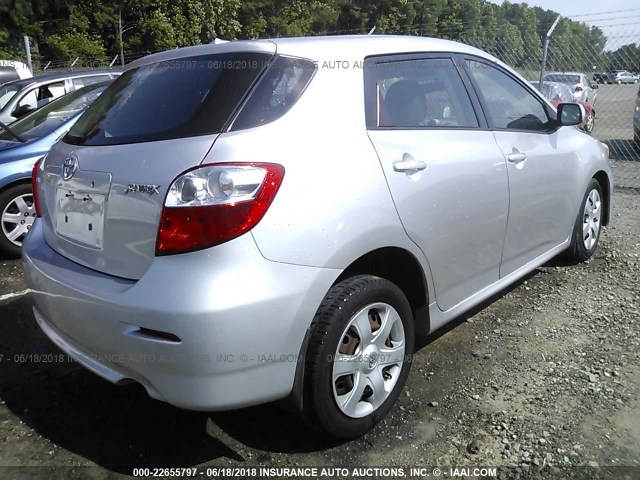 2T1KU40E19C087085 - 2009 TOYOTA COROLLA MATRIX  SILVER photo 4