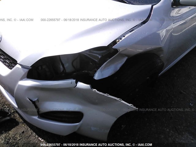 2T1KU40E19C087085 - 2009 TOYOTA COROLLA MATRIX  SILVER photo 6