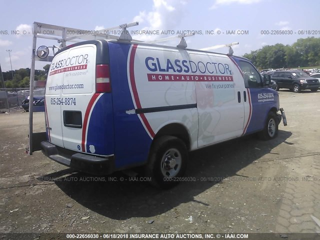 1GCWGFCA7B1167773 - 2011 CHEVROLET EXPRESS G2500  WHITE photo 4