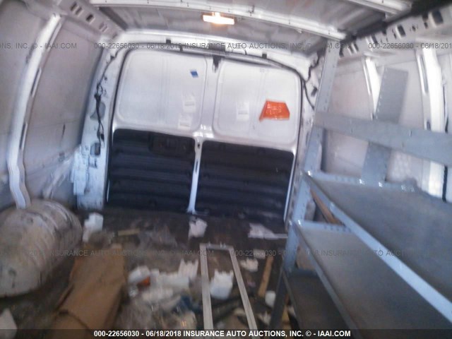 1GCWGFCA7B1167773 - 2011 CHEVROLET EXPRESS G2500  WHITE photo 8