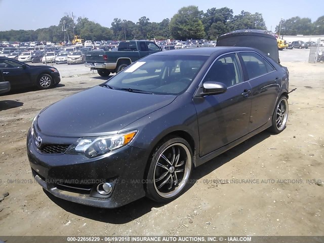 4T1BF1FK2EU746838 - 2014 TOYOTA CAMRY L/SE/LE/XLE 黑色 照片 2