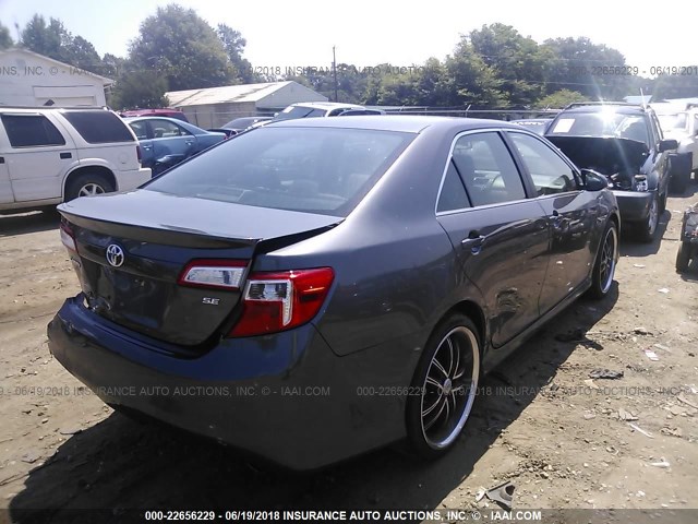 4T1BF1FK2EU746838 - 2014 TOYOTA CAMRY L/SE/LE/XLE 黑色 照片 4