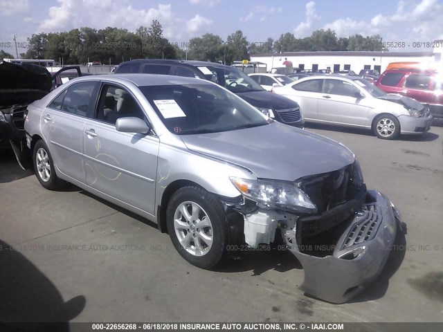 4T4BF3EK0BR087821 - 2011 TOYOTA CAMRY SE/LE/XLE SILVER photo 1