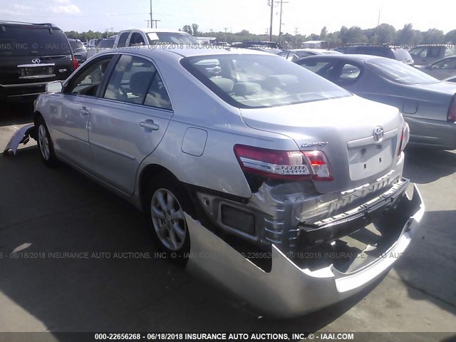 4T4BF3EK0BR087821 - 2011 TOYOTA CAMRY SE/LE/XLE SILVER photo 3