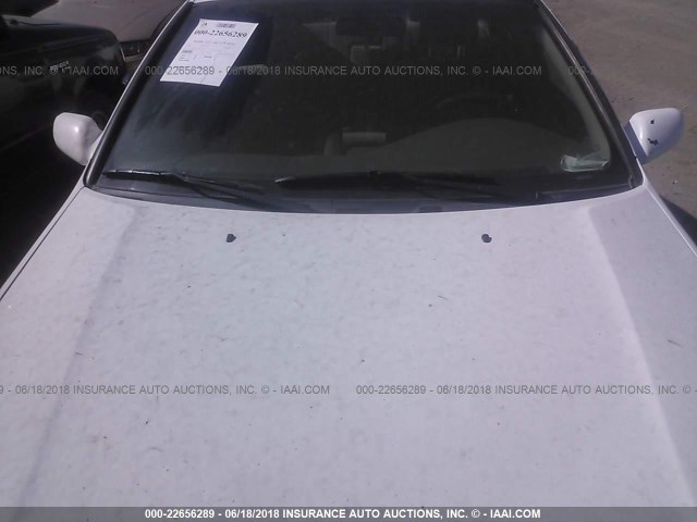 4T1BG22K3YU977759 - 2000 TOYOTA CAMRY CE/LE/XLE WHITE photo 6