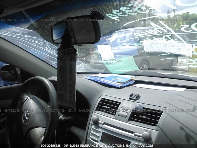 4T1BK46K78U576803 - 2008 TOYOTA CAMRY LE/XLE/SE ოქროსფერი ფოტო 5