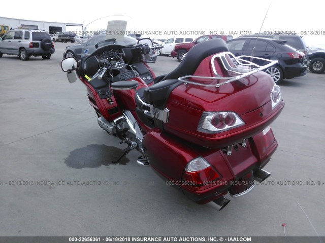 1HFSC47F78A703074 - 2008 HONDA GL1800 RED photo 3