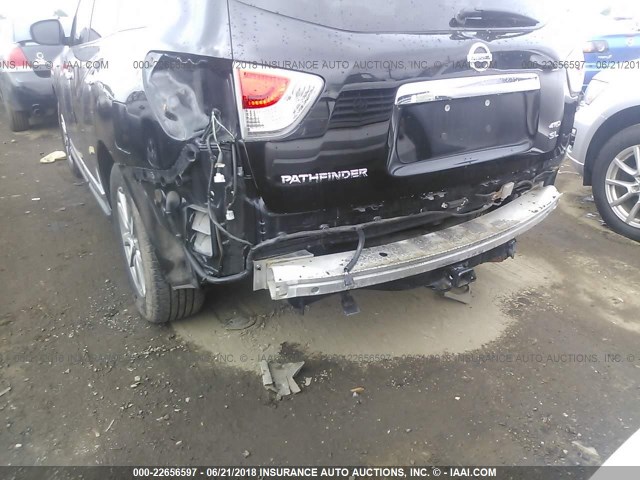 5N1AR2MM9DC611518 - 2013 NISSAN PATHFINDER S/SV/SL/PLATINUM 黑色 照片 6