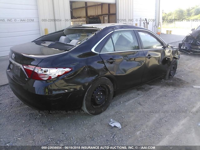 4T1BF1FK4FU080860 - 2015 TOYOTA CAMRY LE/XLE/SE/XSE BLACK photo 4