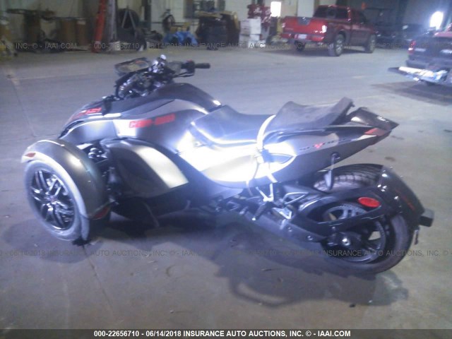 2BXJAWA12BV000058 - 2011 CAN-AM SPYDER ROADSTER RS SILVER photo 3