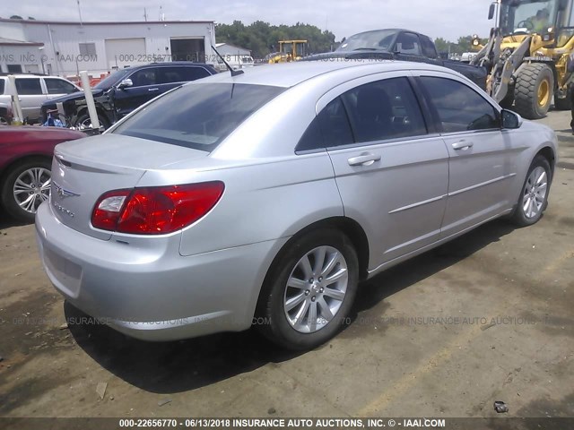 1C3CC5FD0AN199636 - 2010 CHRYSLER SEBRING LIMITED SILVER photo 4