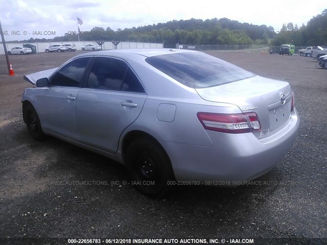 4T4BF3EK9AR063192 - 2010 TOYOTA CAMRY SE/LE/XLE ვერცხლისფერი ფოტო 3
