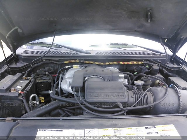 5LMFU28R22LJ06702 - 2002 LINCOLN NAVIGATOR BLACK photo 10