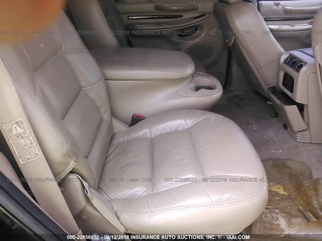 5LMFU28R22LJ06702 - 2002 LINCOLN NAVIGATOR BLACK photo 8