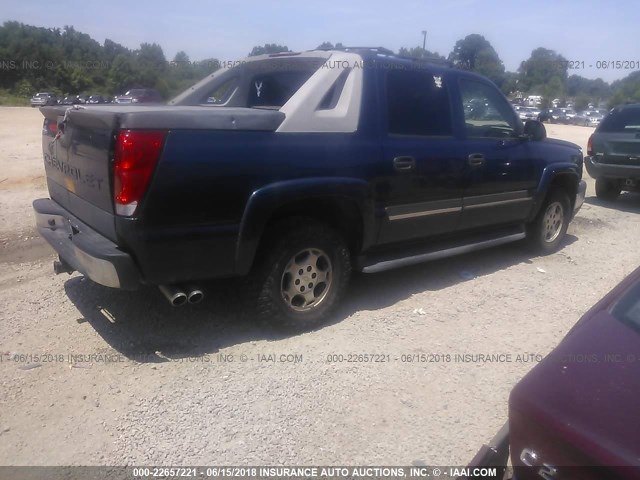 3GNEC12Z15G117868 - 2005 CHEVROLET AVALANCHE C1500 BLUE photo 4