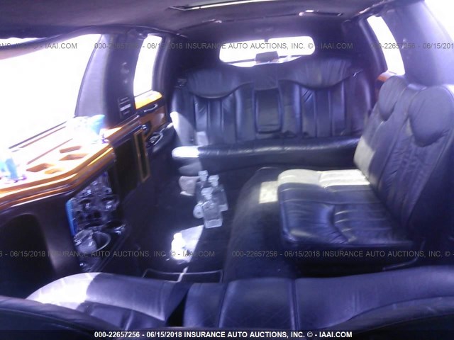 1LNLM81W3VY674909 - 1997 LINCOLN TOWN CAR EXECUTIVE BLACK photo 8