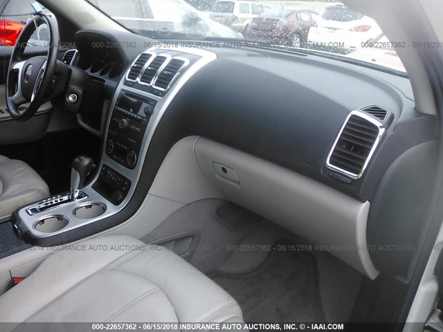 1GKLVMED5AJ181582 - 2010 GMC ACADIA SLT-1 WHITE photo 5