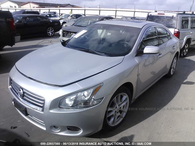 1N4AA5APXDC835382 - 2013 NISSAN MAXIMA S/SV SILVER photo 2