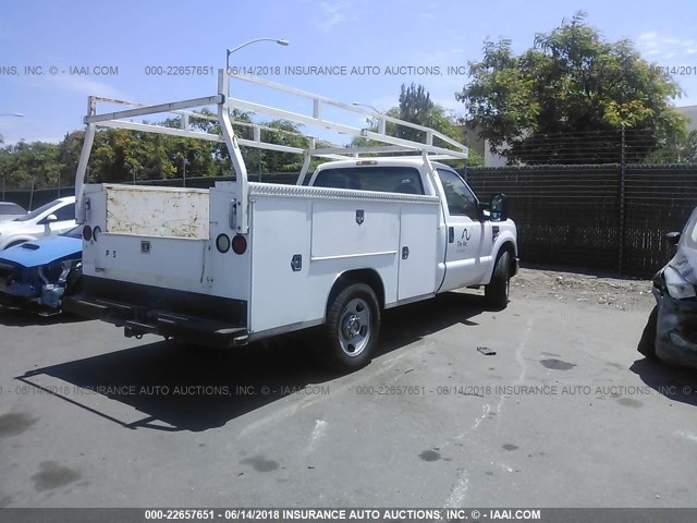 1FDSF34R68EA61168 - 2008 FORD F350 SRW SUPER DUTY WHITE photo 4