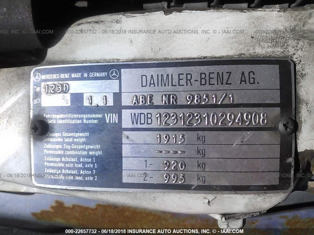 WDB12312310294908 - 2001 MERCEDES-BENZ 4 DOOR  WHITE photo 9